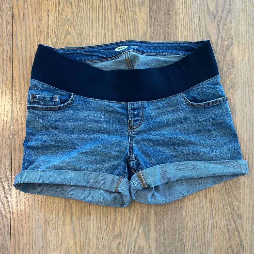 Old Navy Maternity Shorts